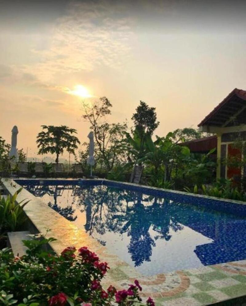 Hồ bơi tại Tam Coc Sunrise Homestay